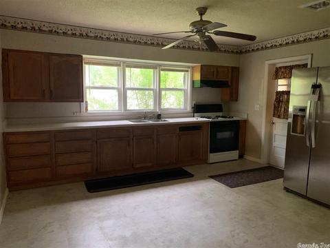 205 N 3rd St, Flippin, AR 72634 photo 2
