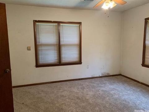 205 N 3rd St, Flippin, AR 72634 photo 4