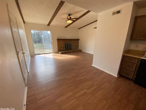 15 Woodbriar Ct, Jacksonville, AR 72076 photo 6