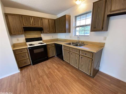 15 Woodbriar Ct, Jacksonville, AR 72076 photo 5