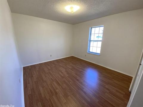 15 Woodbriar Ct, Jacksonville, AR 72076 photo 10