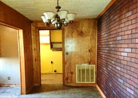 415 N Main St, Rector, AR 72461 photo 5