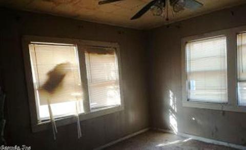 415 N Main St, Rector, AR 72461 photo 6