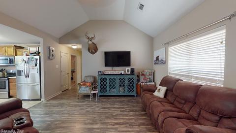 904 Queens Ct, Benton, AR 72019 photo 3