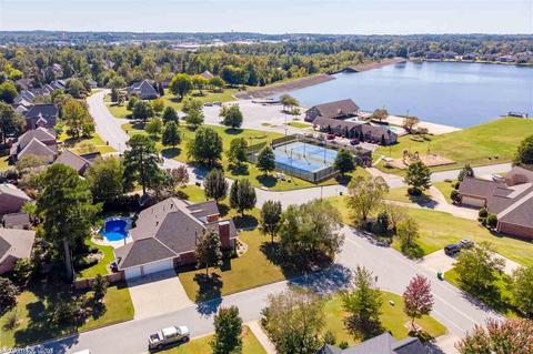 6208 Worth Ave E, Benton, AR 72019 photo 2