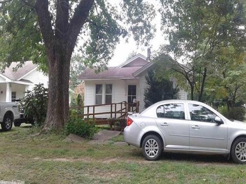 352 Ash St, Conway, AR 72032 photo 1