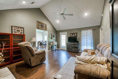 205 Pickwicket, Conway, AR 72034 photo 2