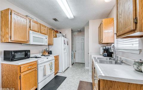 205 Pickwicket, Conway, AR 72034 photo 5