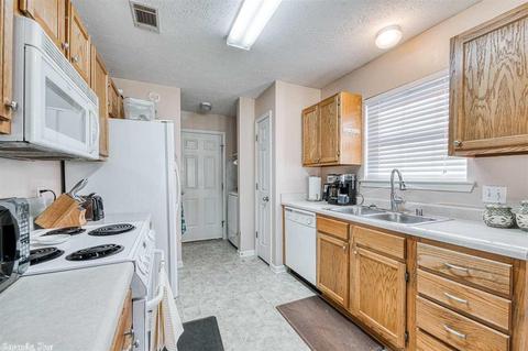 205 Pickwicket, Conway, AR 72034 photo 6