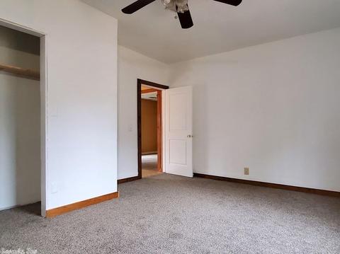 622 N Third St, De Queen, AR 71832 photo 9