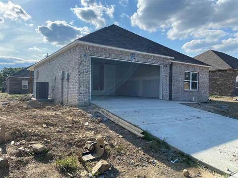 2105 Matthews Meadows Ln, Conway, AR 72032 photo 1