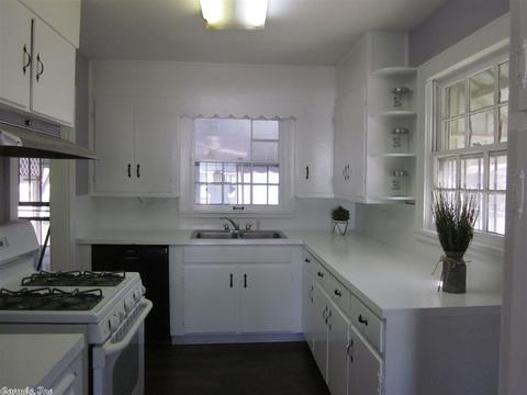1700 E 8th St, Pine Bluff, AR 71601 photo 2