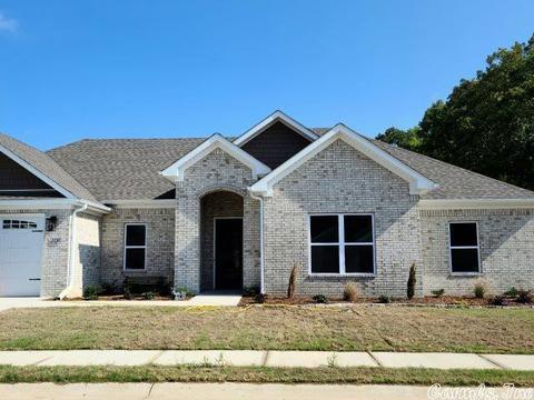 708 Dawsons Pointe Ave, Bryant, AR 72022 photo 1