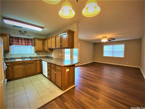 83 Ryan Rd, Cotter, AR 72626 photo 2