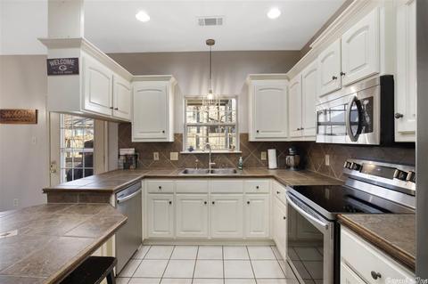 1308 Ruth Bell Ct, Bryant, AR 72022 photo 8
