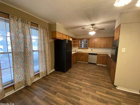 210 W 6th St, Altheimer, AR 72004 photo 4