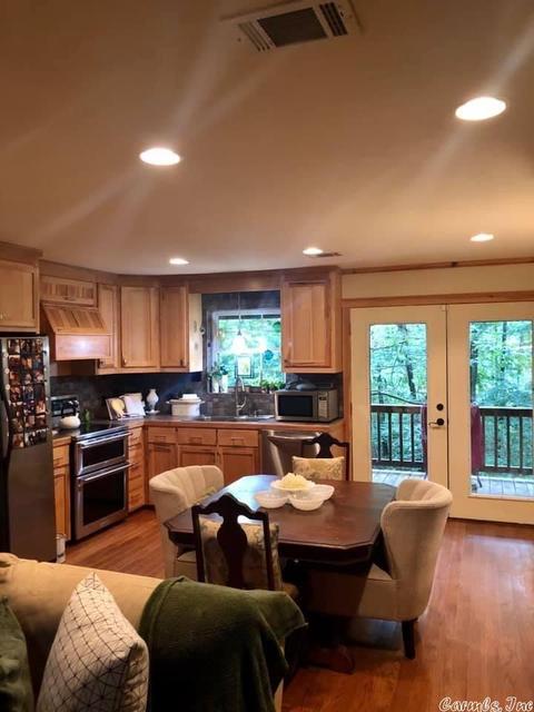 180 Cedar Forest Ln, Clinton, AR 72031 photo 4