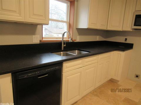 1123 Cherry, Benton, AR 72015 photo 10