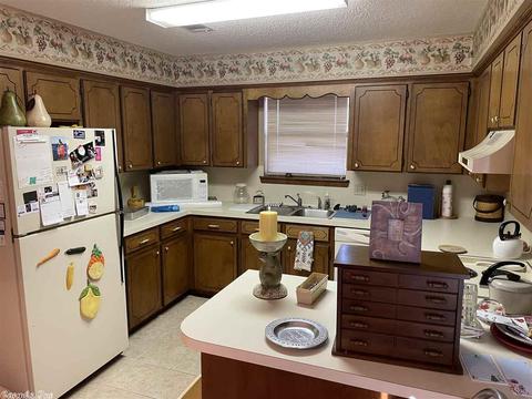 2807 Timberpeg Ct, Conway, AR 72034 photo 3