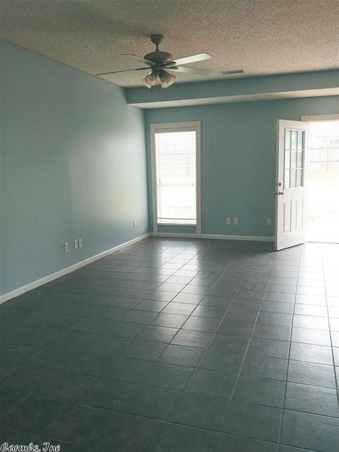 369 Lamplighter Dr, Benton, AR 72015 photo 5