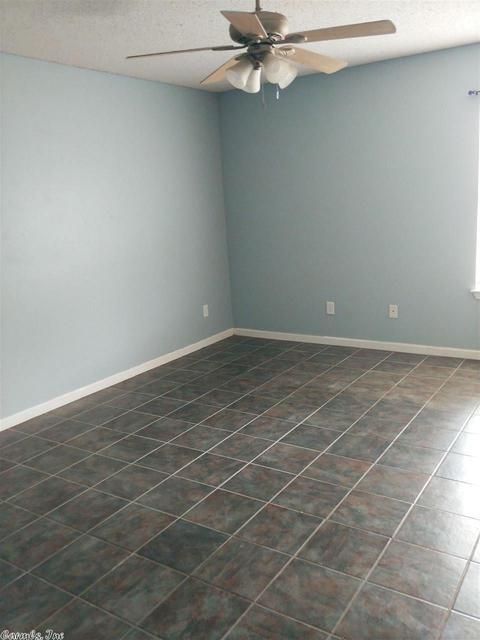 369 Lamplighter Dr, Benton, AR 72015 photo 9
