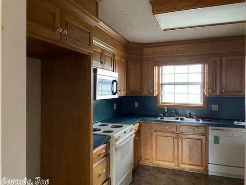 2 Apache Cir, Lonoke, AR 72086 photo 5