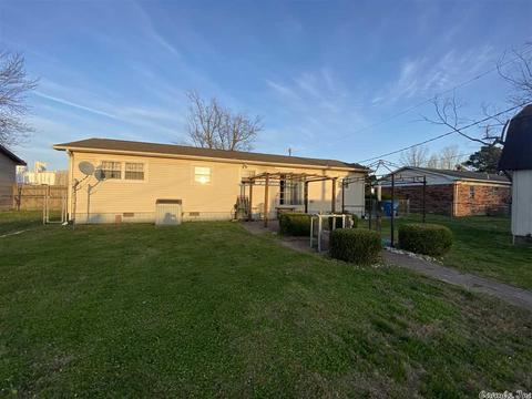 415 NW 3rd St, Corning, AR 72422 photo 4