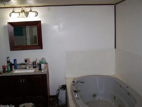109 Grove St, Marshall, AR 72650 photo 3