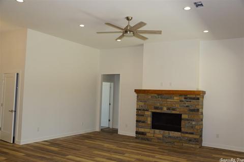 2827 Creekside Dr, Alexander, AR 72002 photo 3