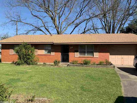 2410 Martha Cir, Pine Bluff, AR 71601 photo 1