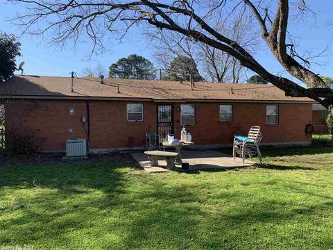 2410 Martha Cir, Pine Bluff, AR 71601 photo 4