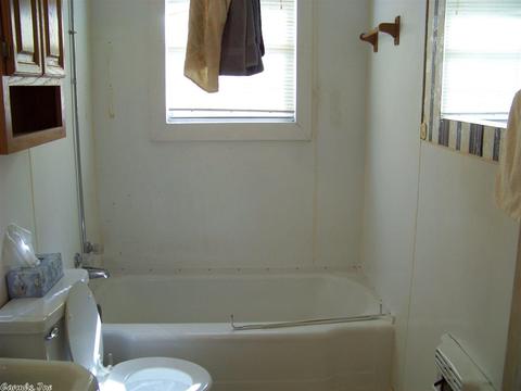 1817 Robert E Lee, Malvern, AR 72104 photo 5