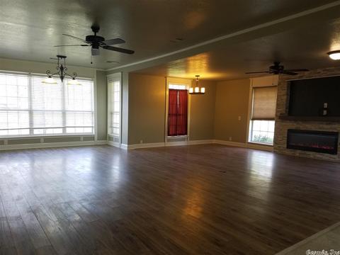 1 Dickerson Ln, Conway, AR 72032 photo 2
