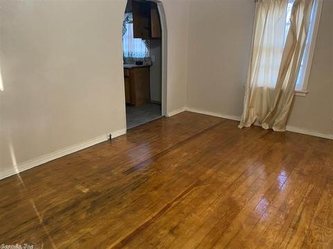 300 S Sycamore, Pine Bluff, AR 71601 photo 5