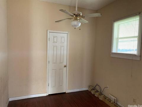 1003 S Olive St, Pine Bluff, AR 71603 photo 2