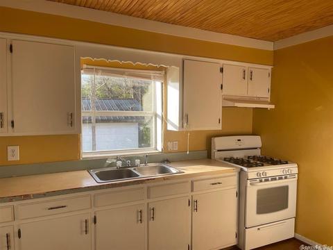 146 W Main St, Norman, AR 71960 photo 5