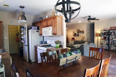 1645 Jackson, Conway, AR 72032 photo 4