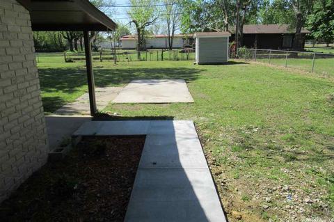 1505 W Iowa, Beebe, AR 72012 photo 3