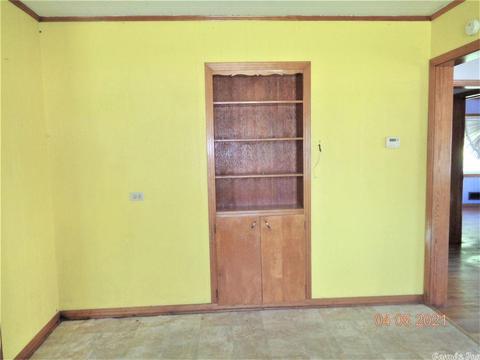 205 W 5th St, Rector, AR 72461 photo 6