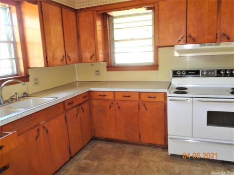 205 W 5th St, Rector, AR 72461 photo 5