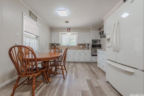 613 4th St, Conway, AR 72032 photo 8