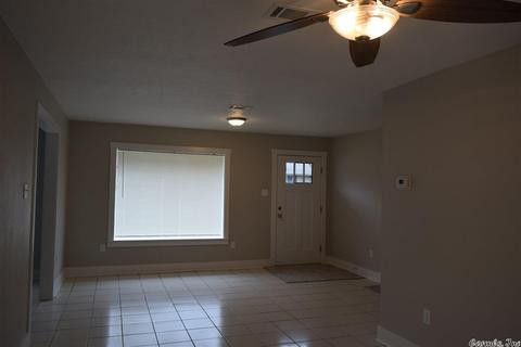 2115 Tyler, Conway, AR 72034 photo 8