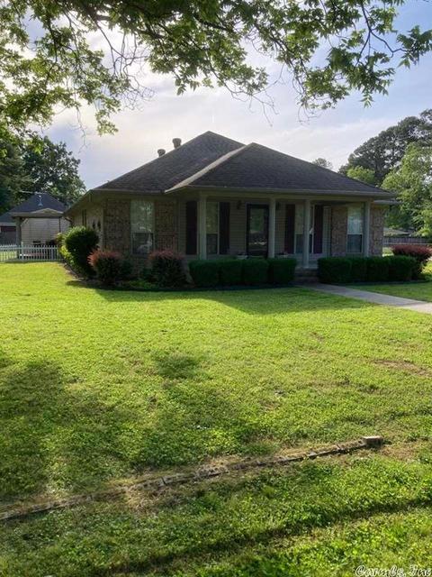 605 N Holly St, Beebe, AR 72012 photo 1