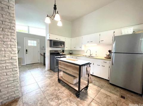 1208 Crystal Dr, Benton, AR 72015 photo 7