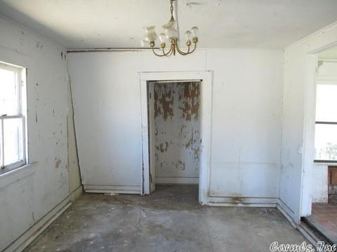 412 W Pine St, Warren, AR 71671 photo 9