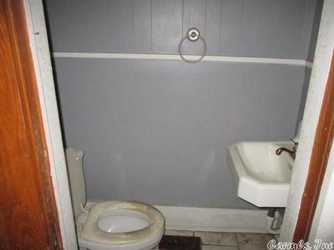 412 W Pine St, Warren, AR 71671 photo 26