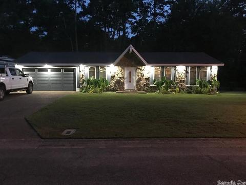 1409 Fox, Searcy, AR 72143 photo 1