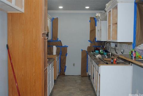 1409 Fox, Searcy, AR 72143 photo 3