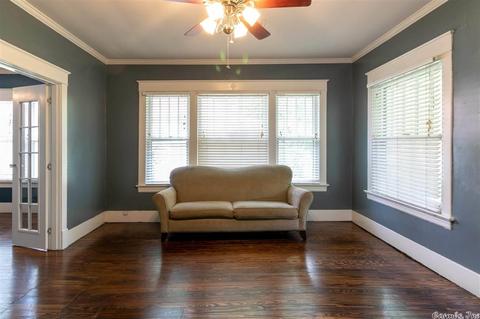 413 Locust St, Conway, AR 72034 photo 8