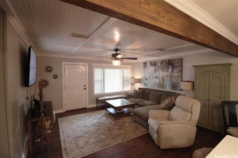 221 W Pine St, Benton, AR 72015 photo 4